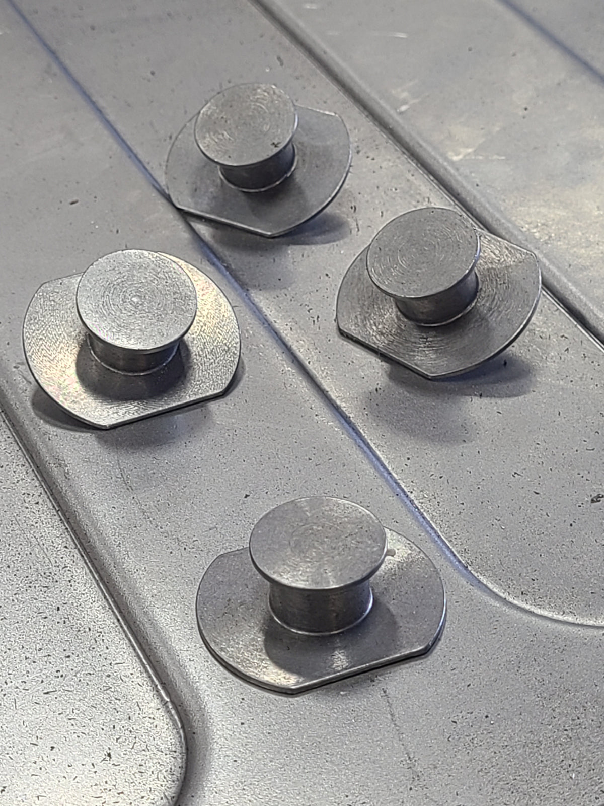 CARPET MAT PAN BUTTONS