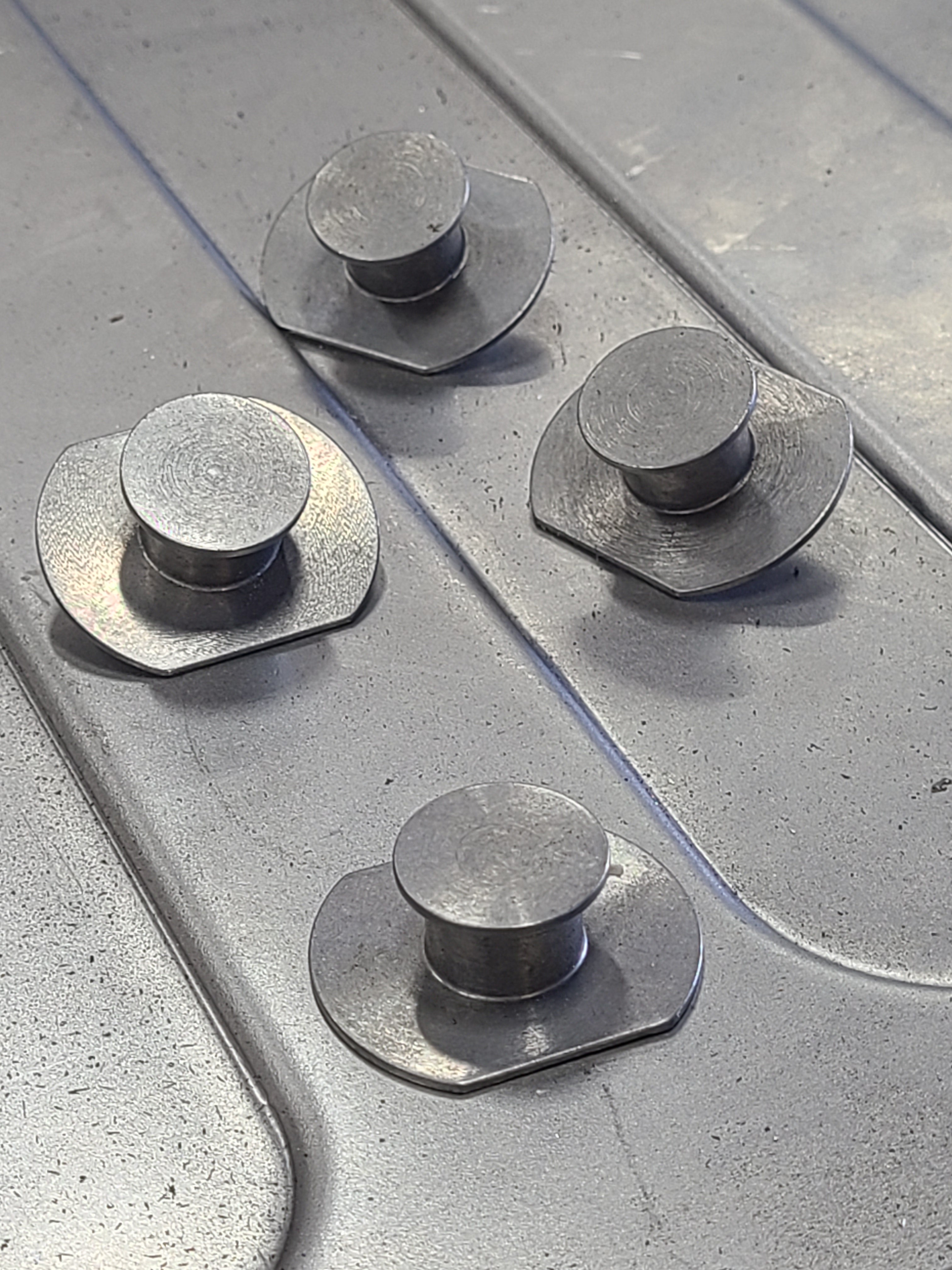 CARPET MAT PAN BUTTONS