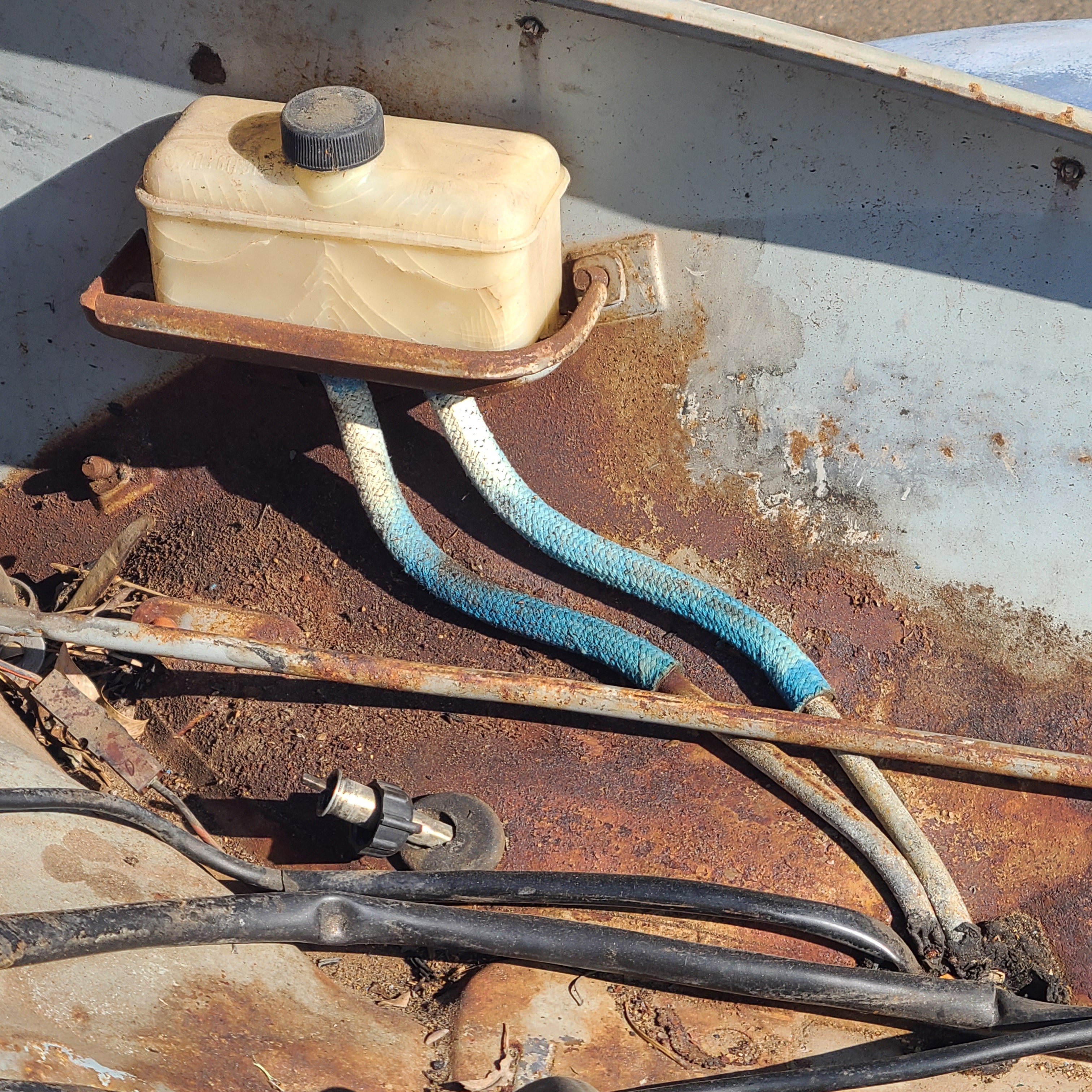 Brake Reservoir Hose