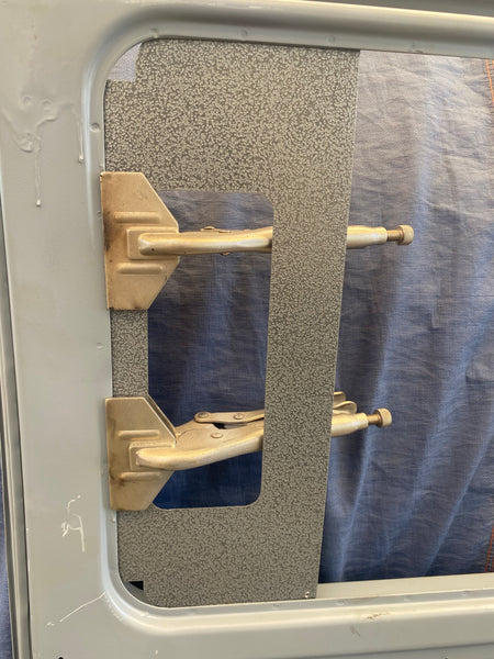 Bus: Side Window Pop Out Hinge Installation Welding Fixture for Split Bus for Bus