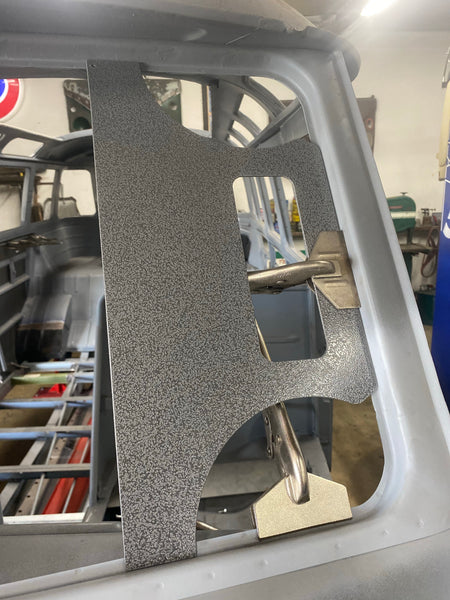 Bus: Windshield Frame Opening Fixtures for Split Bus for Bus
